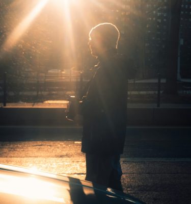addictions-counselling-vancouver-vape-support A man in the sunlight with a toque looking peaceful
