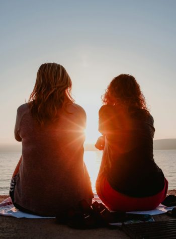 A guide to healing from friendship breakups through an attachment lens by a Registered Clinical Counsellor in Vancouver