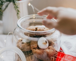 Holiday Body Affirmations from an Eating Disorder Therapist
